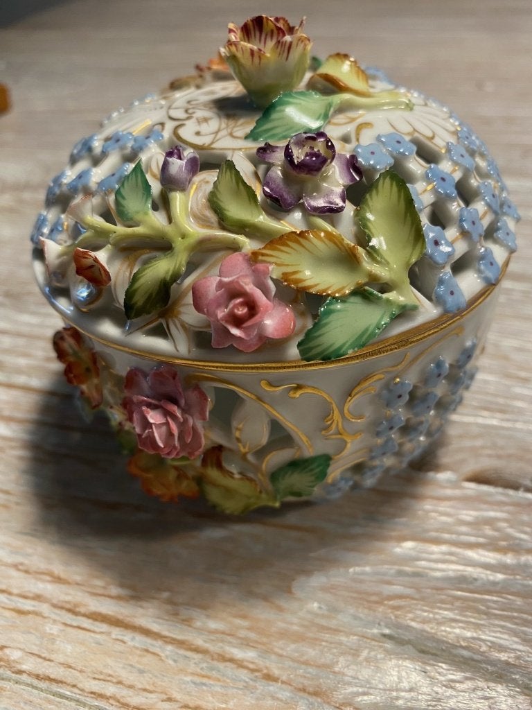 porseleinen vintage doosje Dresden-stijl, Antiek en Kunst, Ophalen of Verzenden
