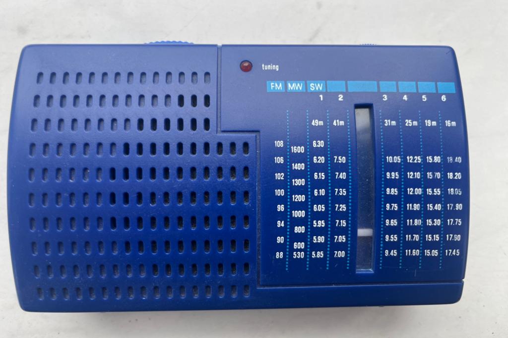 Draagbare Transistor Radio op Batterij - Blauw, Ophalen of Verzenden, Gebruikt, Transistorradio