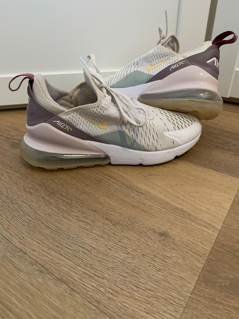 Nike Air Max 270 Sneakers - Wit/Paars/Geel, Kleding | Dames, Schoenen, Wit, Ophalen of Verzenden, Sneakers of Gympen, Zo goed als nieuw