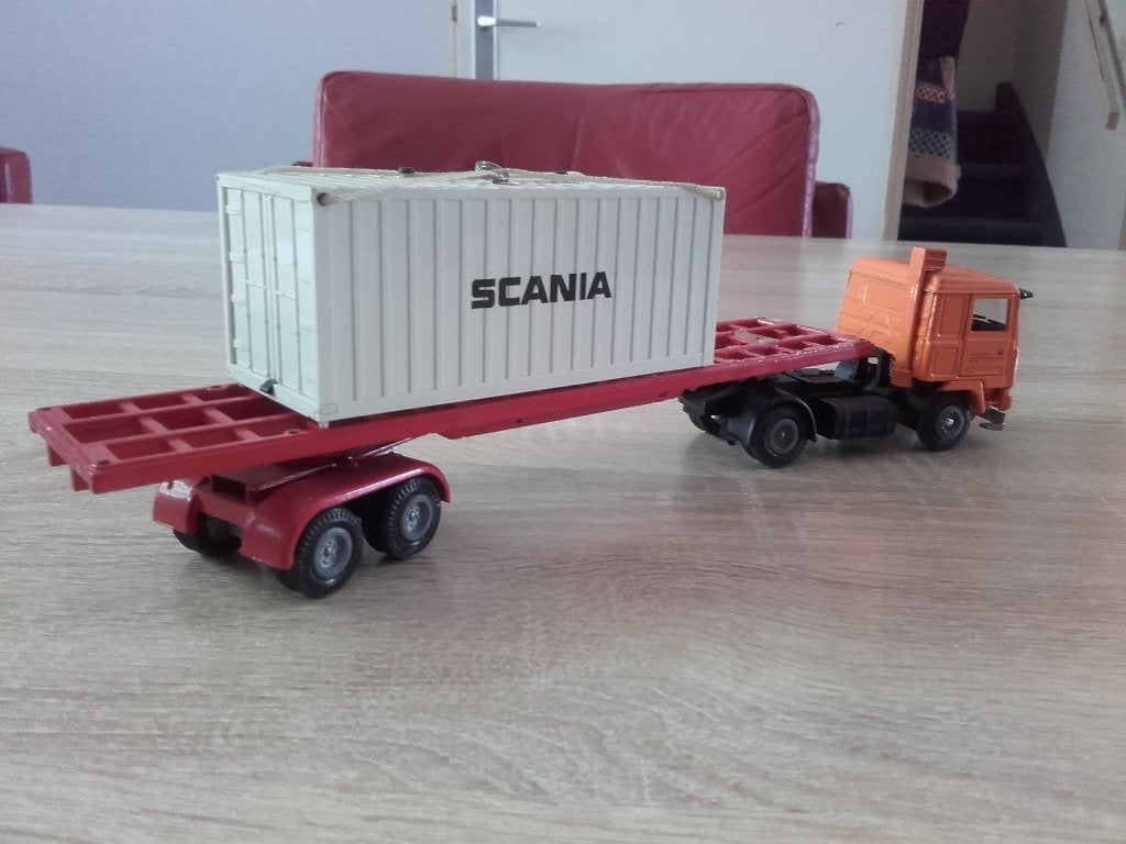 Tekno Hulotrailer hand gemaakt., Hobby en Vrije tijd, Modelauto's | 1:50, Ophalen of Verzenden, Gebruikt, Bus of Vrachtwagen, Tekno