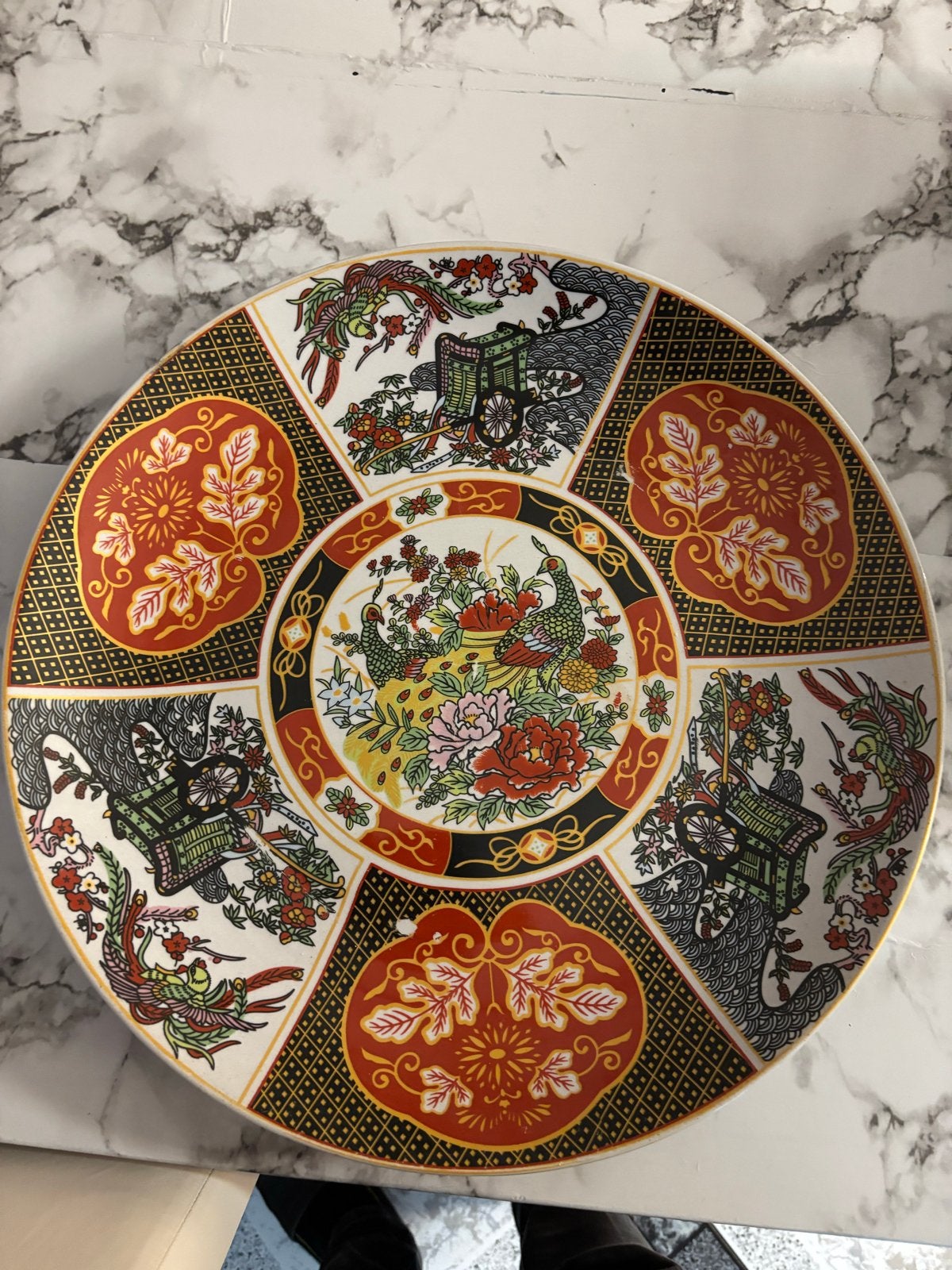 Decoratieve Oosterse schaal met pauwen en bloemen, Antiek en Kunst, Antiek | Porselein, Ophalen