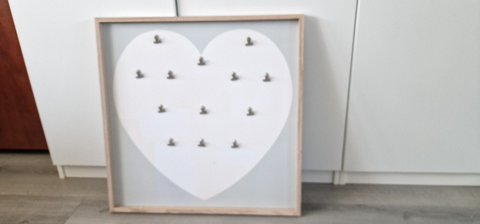 Bord met klipjes, Ophalen