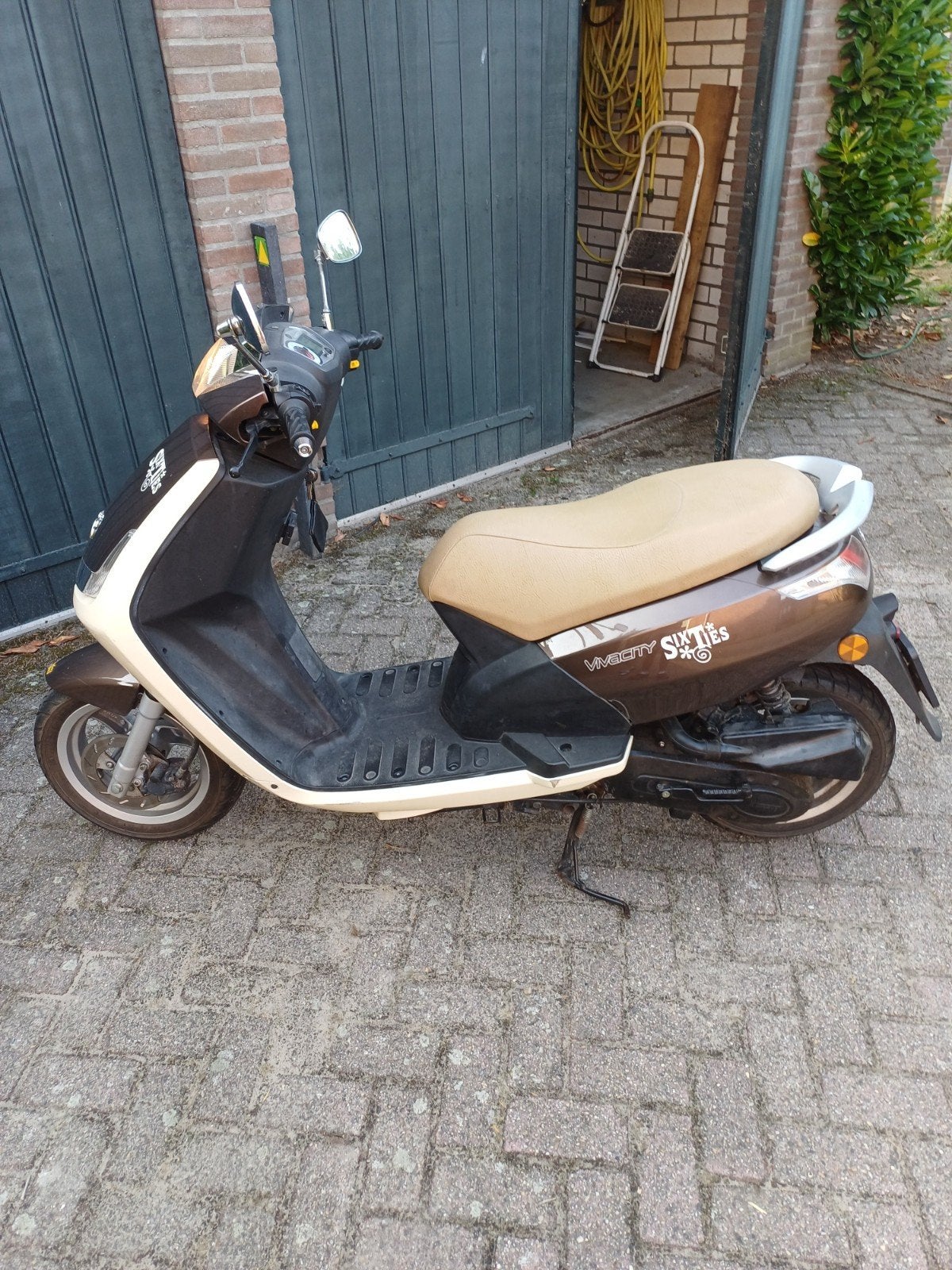 Peugeot Vivacity Scooter - Bruin/Beige, Ophalen, Gebruikt, Overige modellen, Maximaal 45 km/u