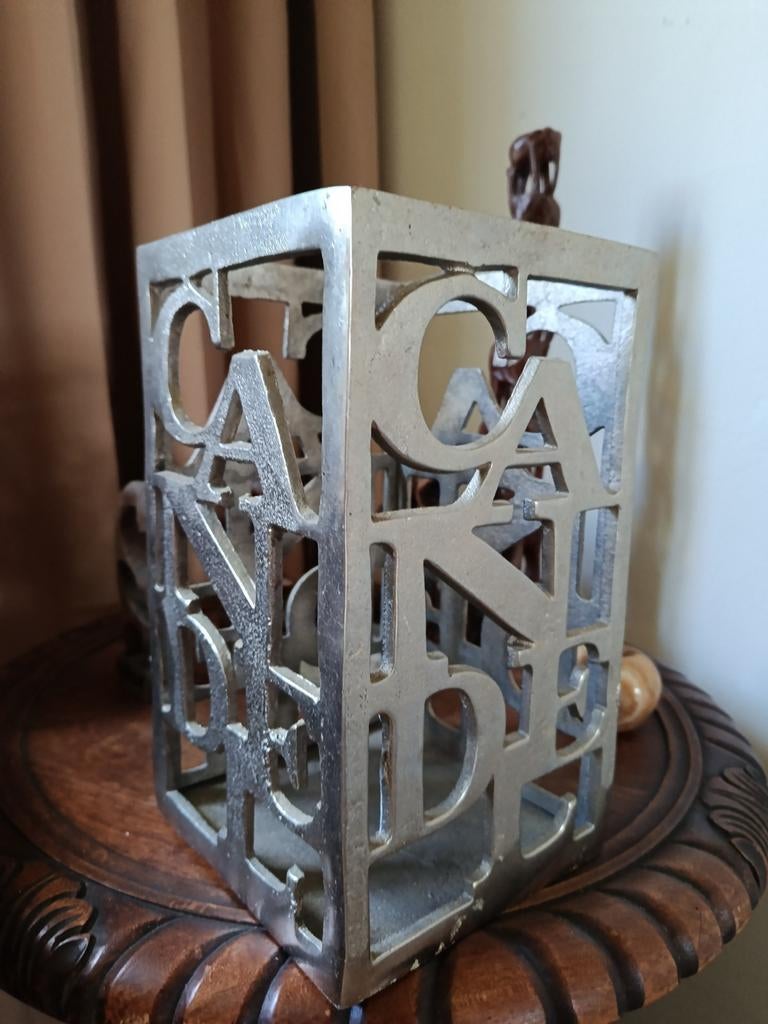 Mooi Metalen Windlicht met 'Candle' Tekst, Gebruikt, Ophalen of Verzenden, Metaal, Grijs