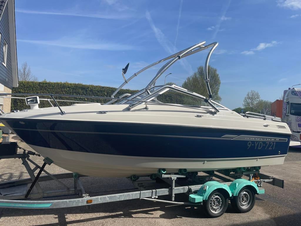 Zeer nette Bayliner 192 discovery + Mercruiser 4,3 ltr MPi, Watersport en Boten, Ophalen, Binnenboordmotor, 6 meter of meer, Zo goed als nieuw