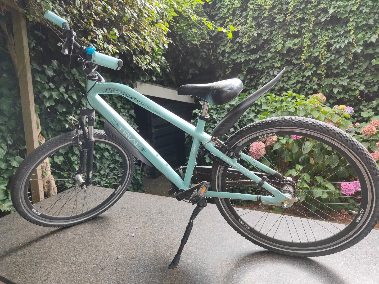 Alpina  jongensfiets 26 inch, Fietsen en Brommers, Fietsen | Kinderfietsjes, Ophalen, Gebruikt, Alpina, Terugtraprem