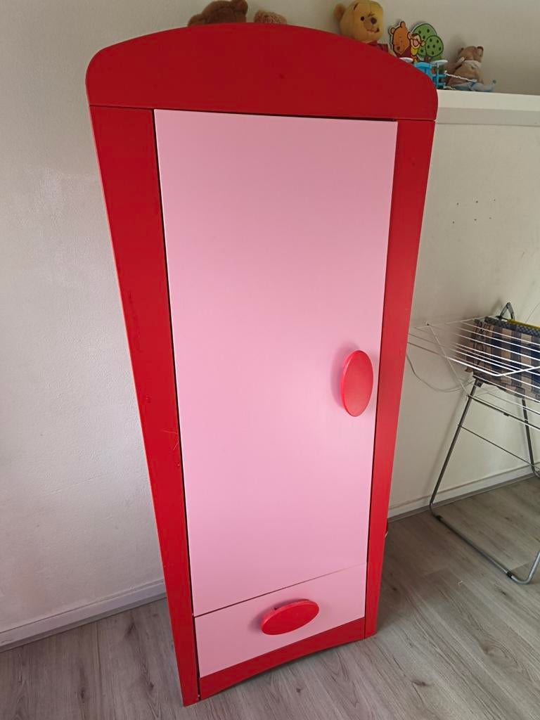 Rode en roze kinderkast met lade, Kinderen en Baby's, Kinderkamer | Commodes en Kasten, Gebruikt, Kast, 50 tot 70 cm, 105 cm of meer