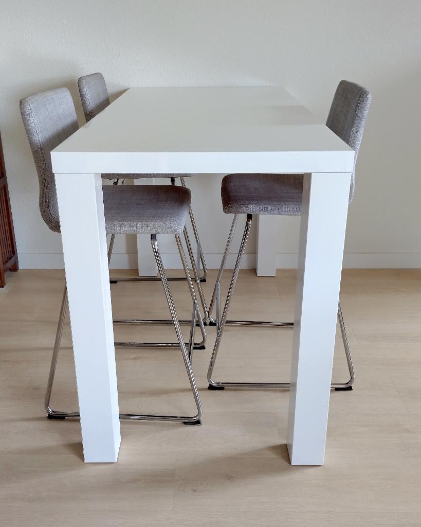IKEA hoge eethoek: witte tafel + 3 grijze stoelen, Ophalen, 100 tot 150 cm, 50 tot 100 cm, Zo goed als nieuw