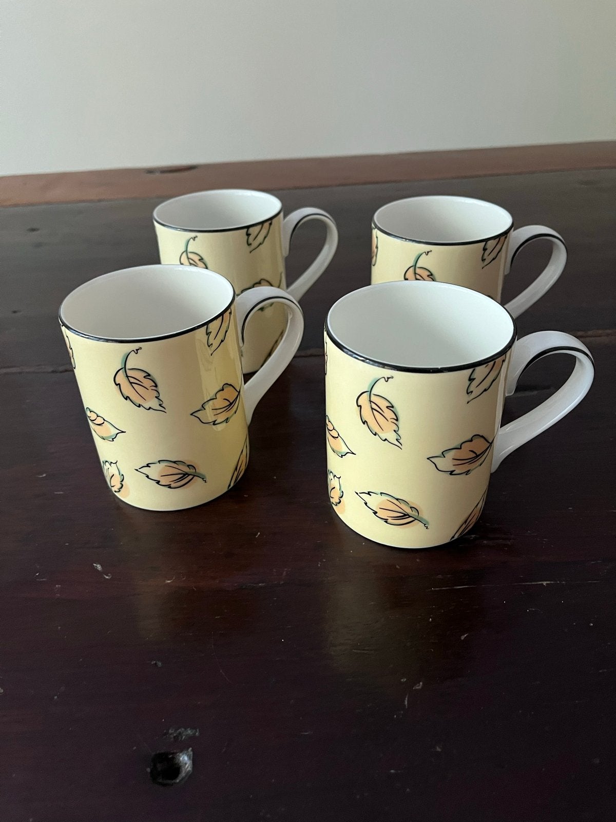 4 Royal Doulton Every Day bekers, Ophalen of Verzenden, Zo goed als nieuw, Overige stijlen, Kop(pen) en/of Schotel(s)