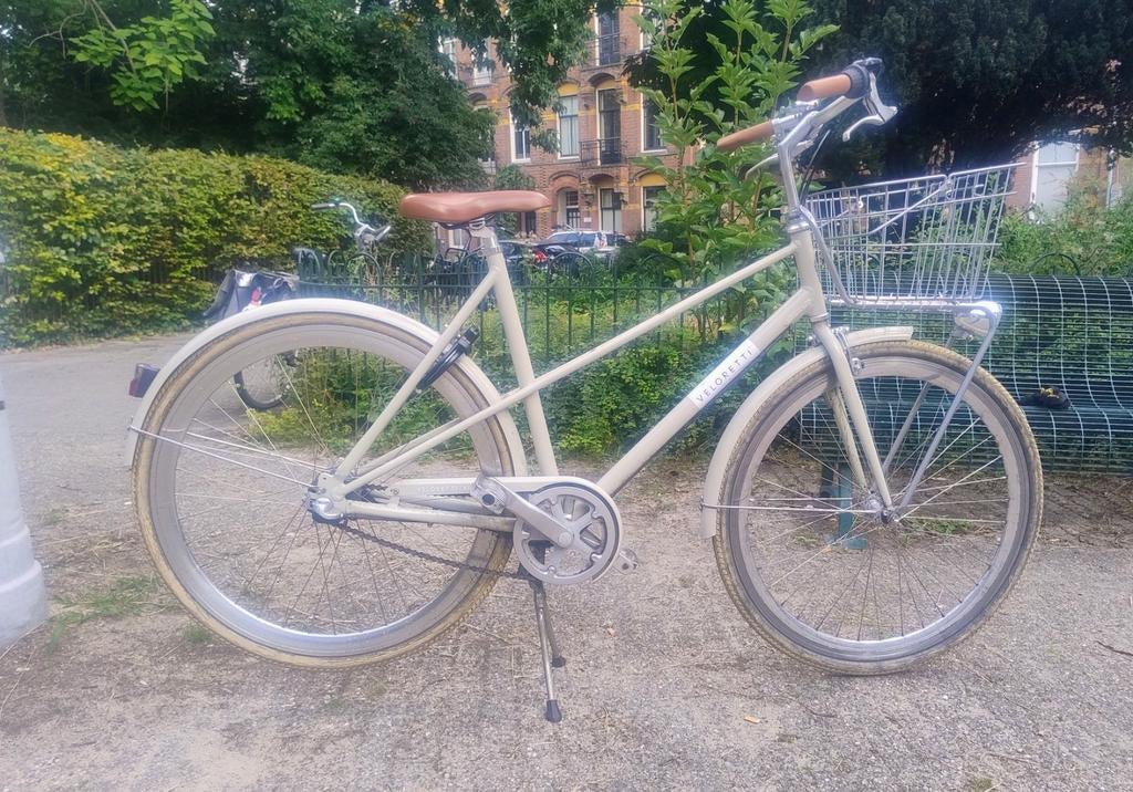 Veloretti "Caféracer" met versnellingen, rekje en mandje, Fietsen en Brommers, Fietsen | Dames | Damesfietsen, Gebruikt, Velgrem