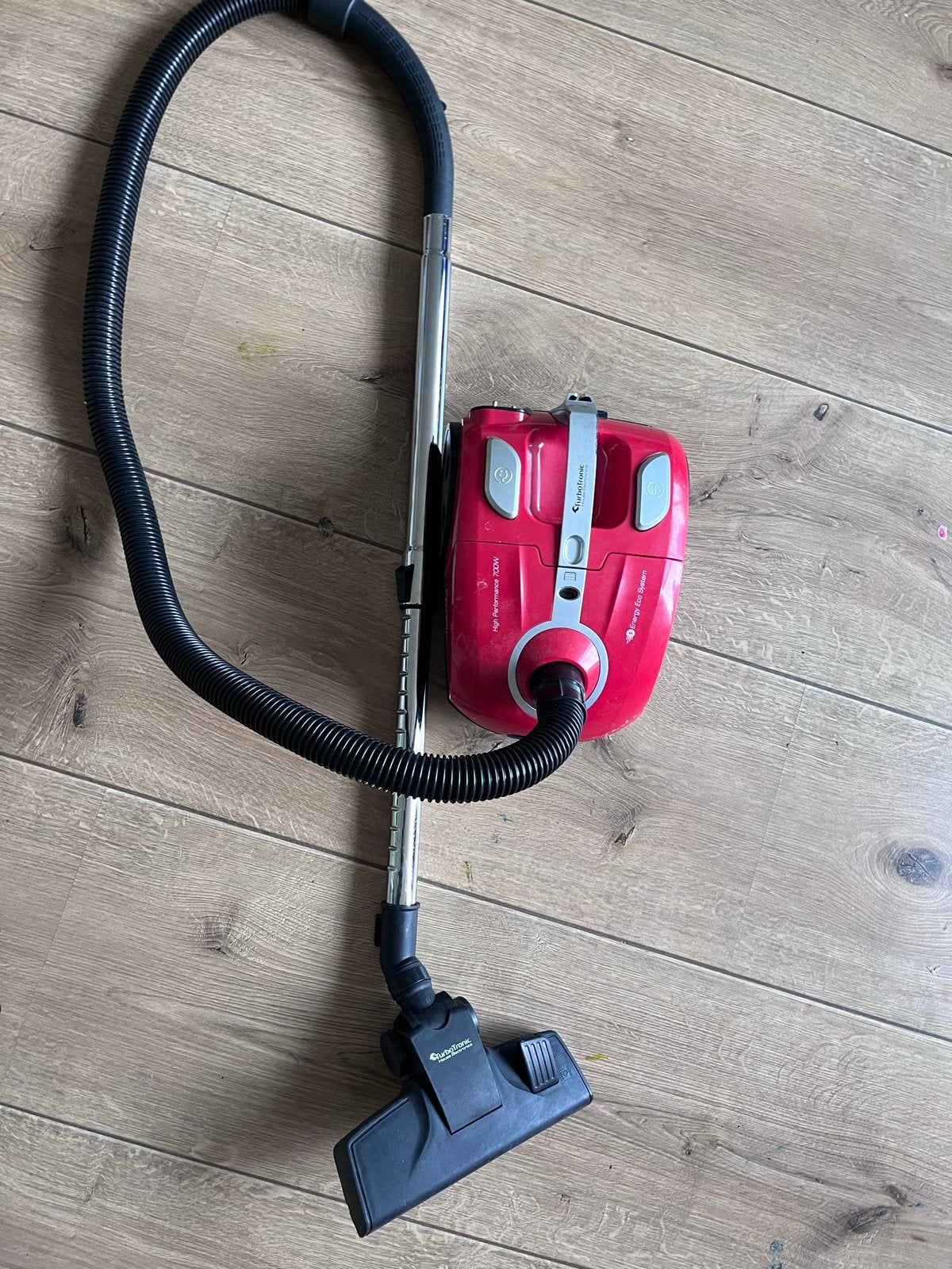 Turbotronic Cyclonic Stofzuiger - 700W, Rood, met stofzakken, Overige merken, Gebruikt, Sledestofzuiger, Minder dan 1200 watt