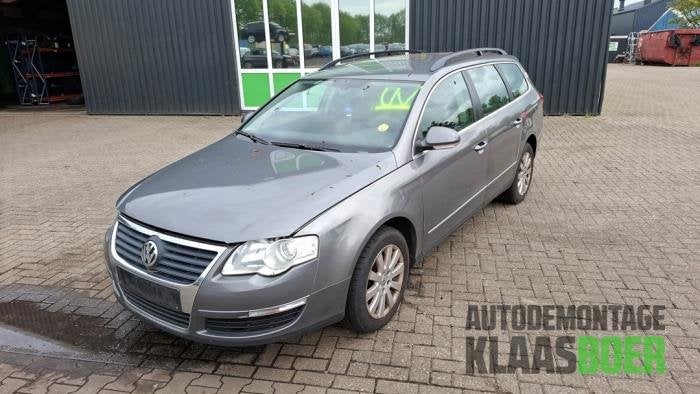 Voorbumper van een Volkswagen Passat, Gebruikt, -, Volkswagen, -