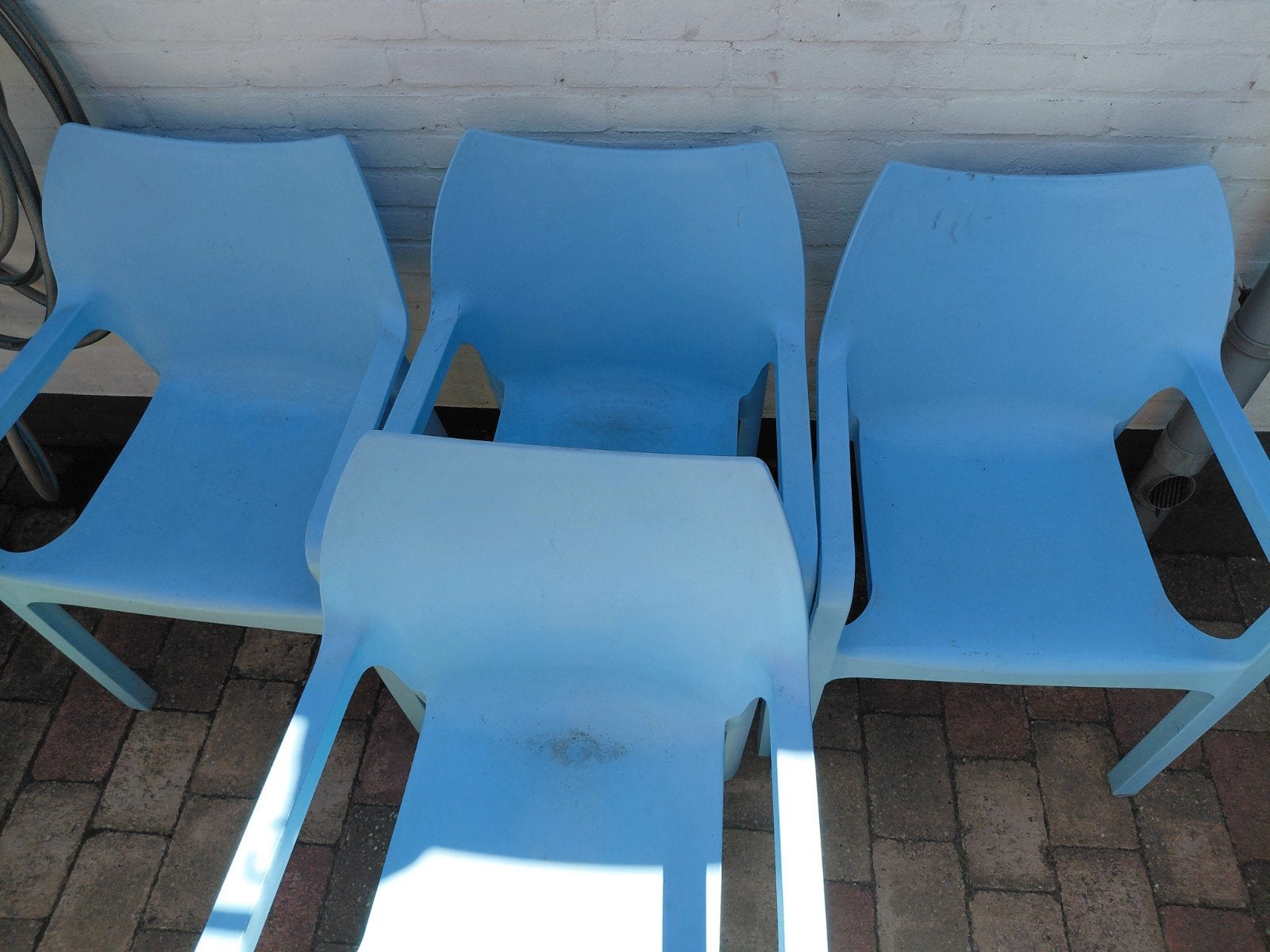 4x Blauwe kunststof stoelen - Gebruikt, Tuin en Terras, Tuinstoelen, Ophalen of Verzenden, Gebruikt