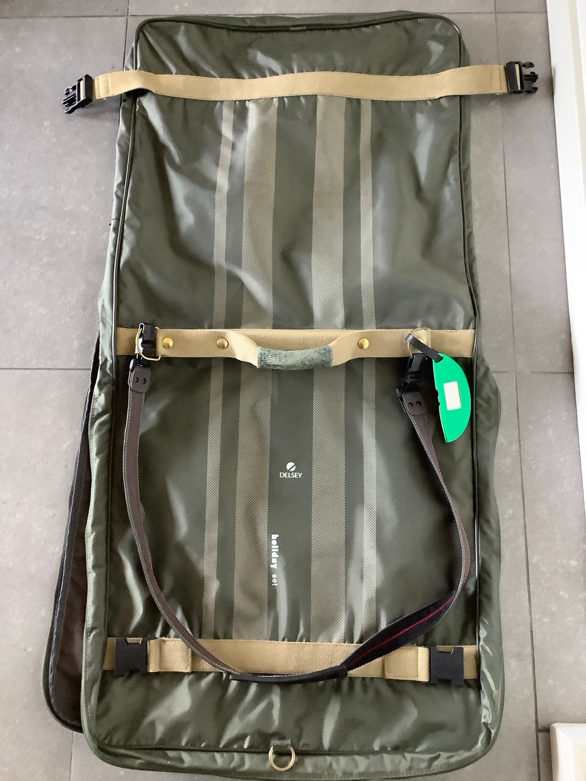Delsey Holiday Set Kledinghoes - Groen, Sieraden, Tassen en Uiterlijk, Tassen | Reistassen en Weekendtassen, Ophalen, 30 cm of meer