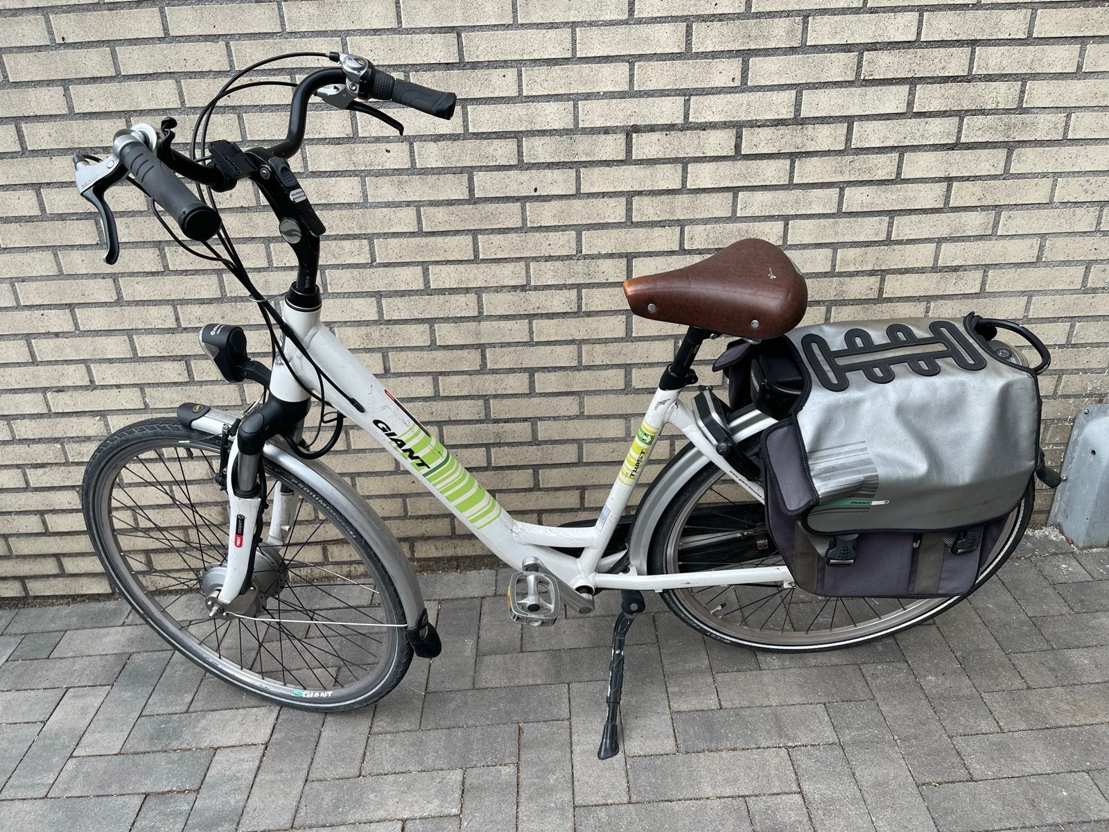Giant Twist E-bike - Frame 51cm, 28" wielen, incl. accu/lade, Ophalen, Gebruikt, Giant