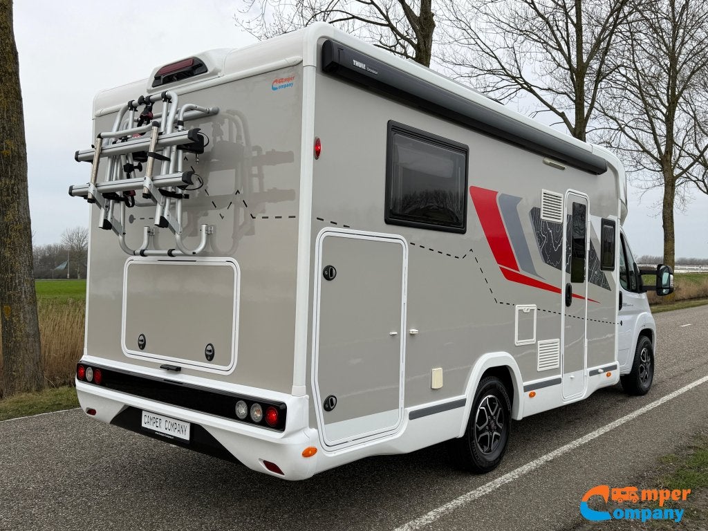 Challenger Graphite VIP 328 Queensbed | Face To Face, Caravans en Kamperen, Automaat, Watertank (Schoon), Ringverwarming, Fiat