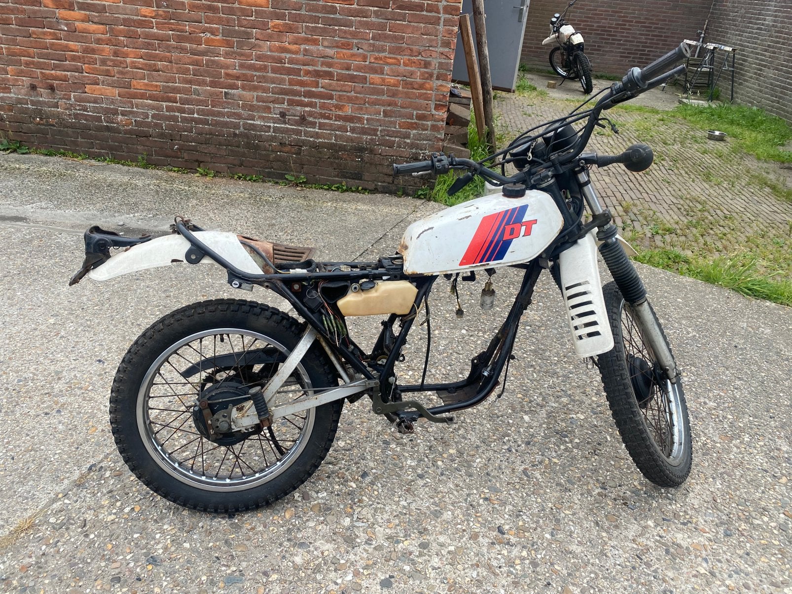 Yamaha DT 125 MX 2x rollend frame, Motoren, Ophalen of Verzenden