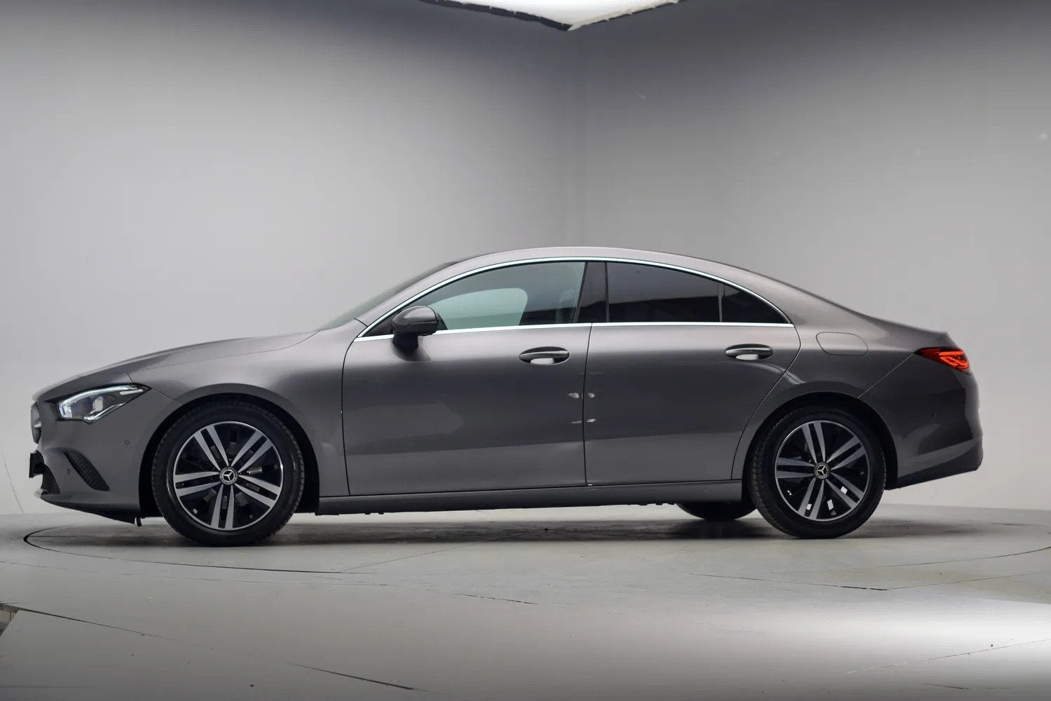 Mercedes-Benz CLA-Klasse 180 Luxury Aut. [ Wide-screen sfeer, Automaat, CLA, Gebruikt, 4 cilinders