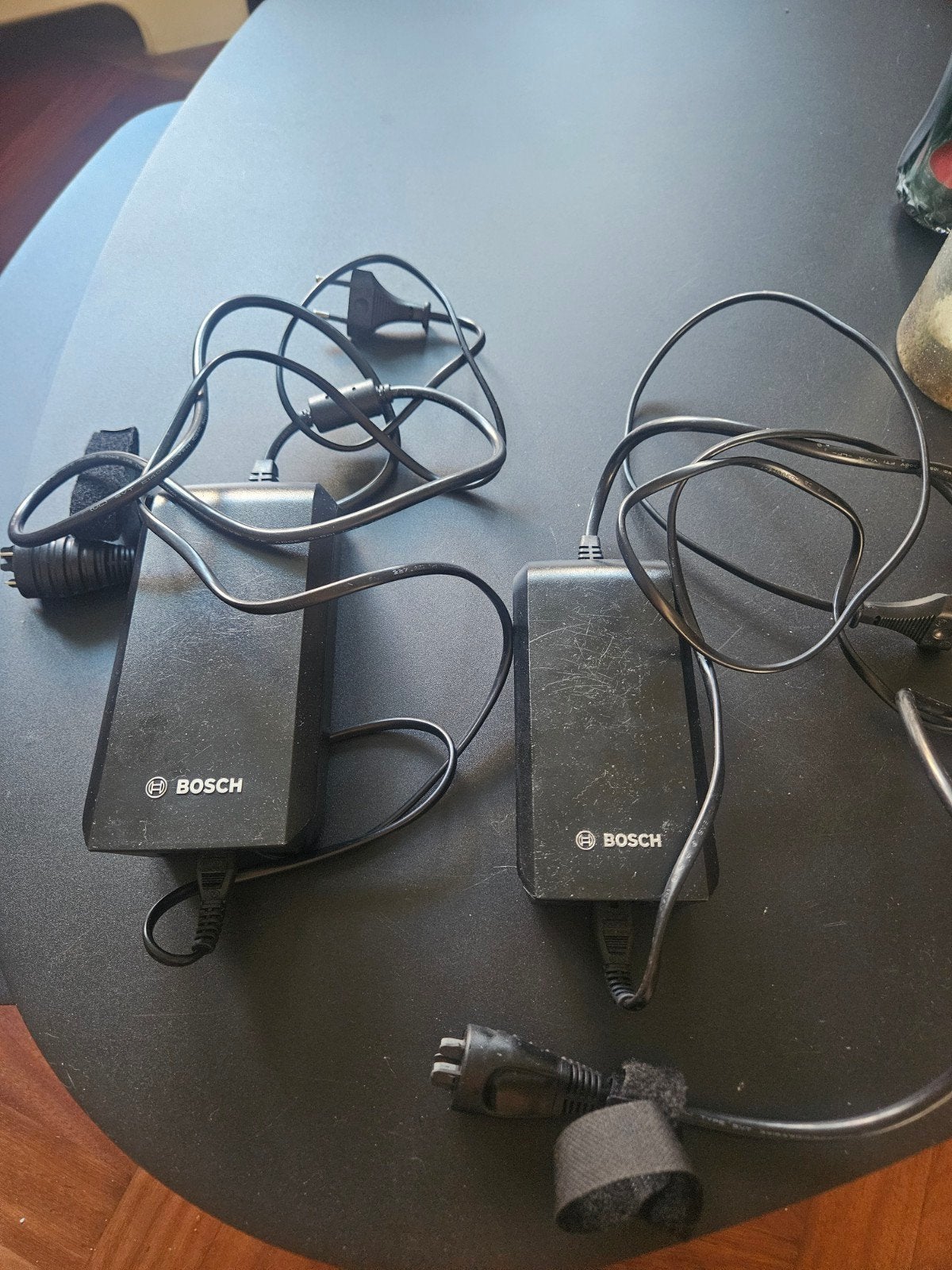 2x Bosch Oplader 36V 4A voor Urban Arrow E-bike 10 euro stuk, Ophalen of Verzenden, Gebruikt