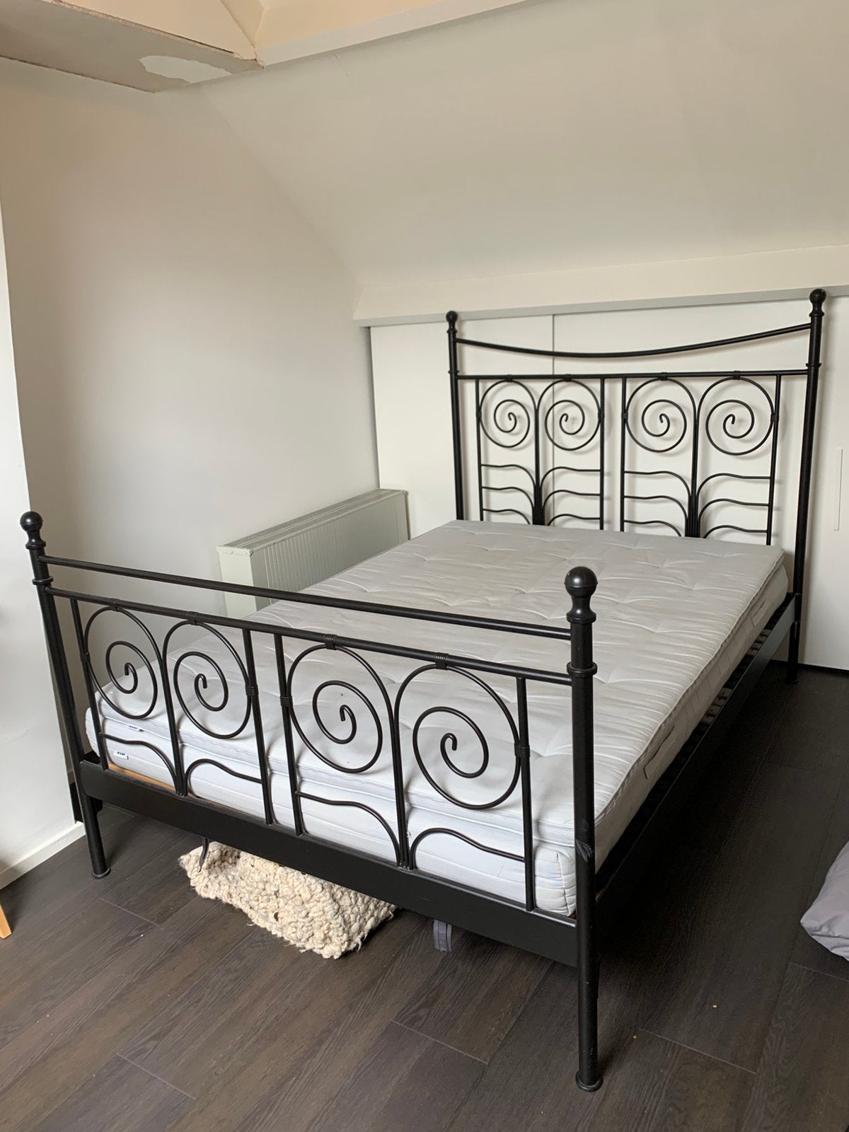 Prachtig twijfelaar tweepersoon metalen zwart bed 140x200, Ophalen, Gebruikt, Zwart, 140 cm