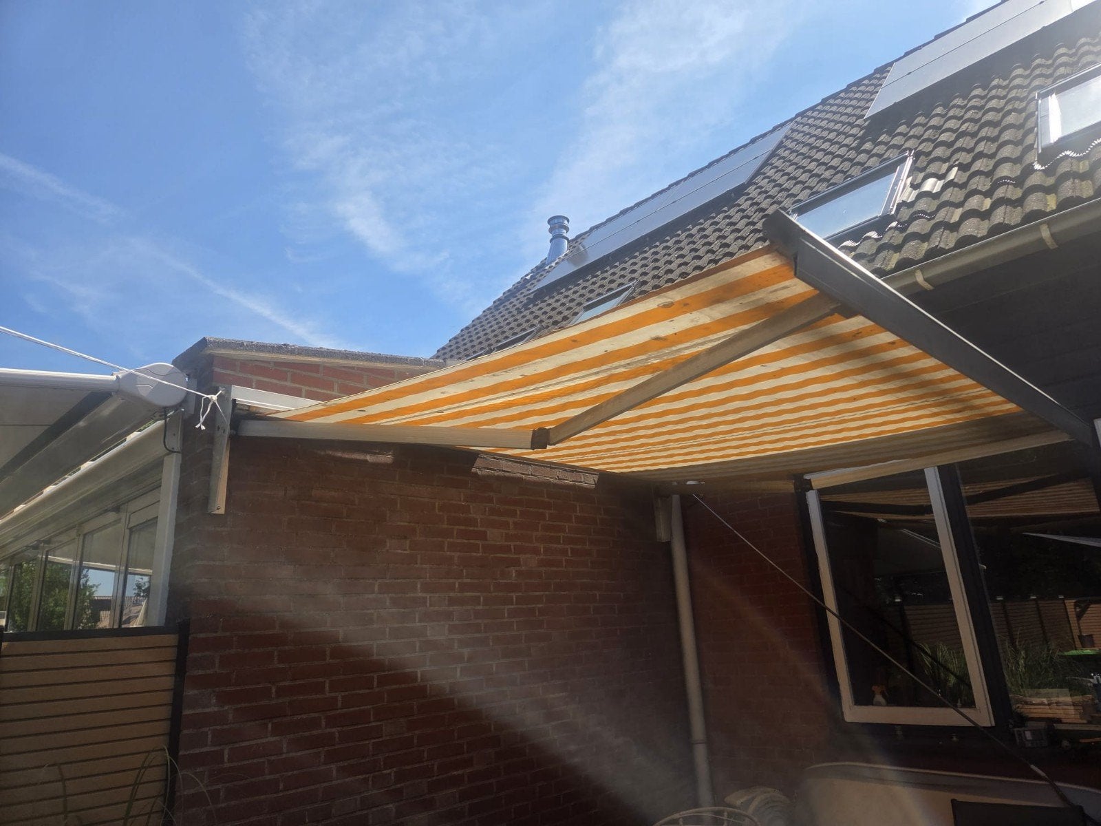 Zonnescherm 285 cm breed met 250 cm uitval, Ophalen, Gebruikt, 150 tot 300 cm, 250 cm tot 450 cm