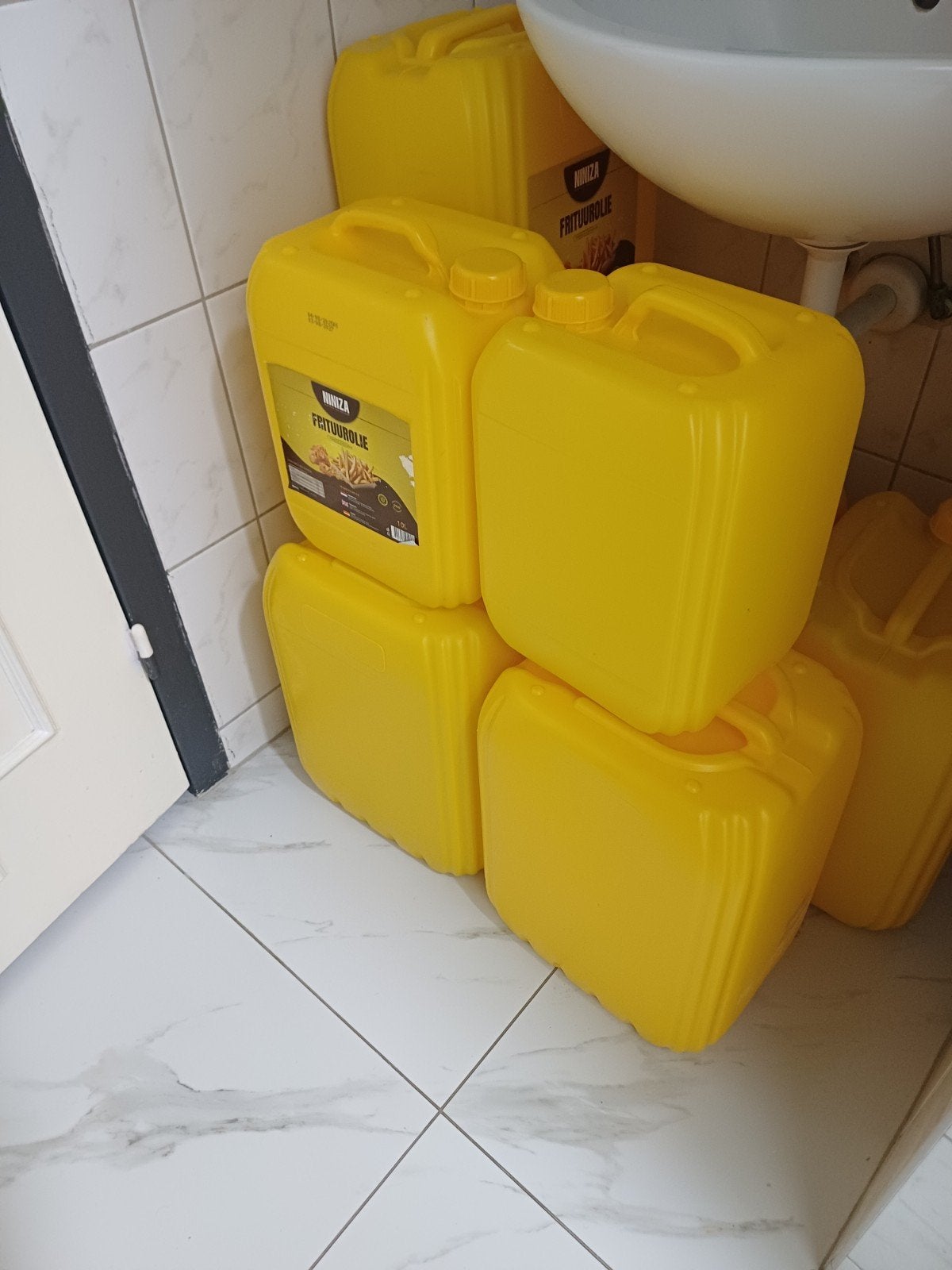 Jerrycans, Ophalen of Verzenden