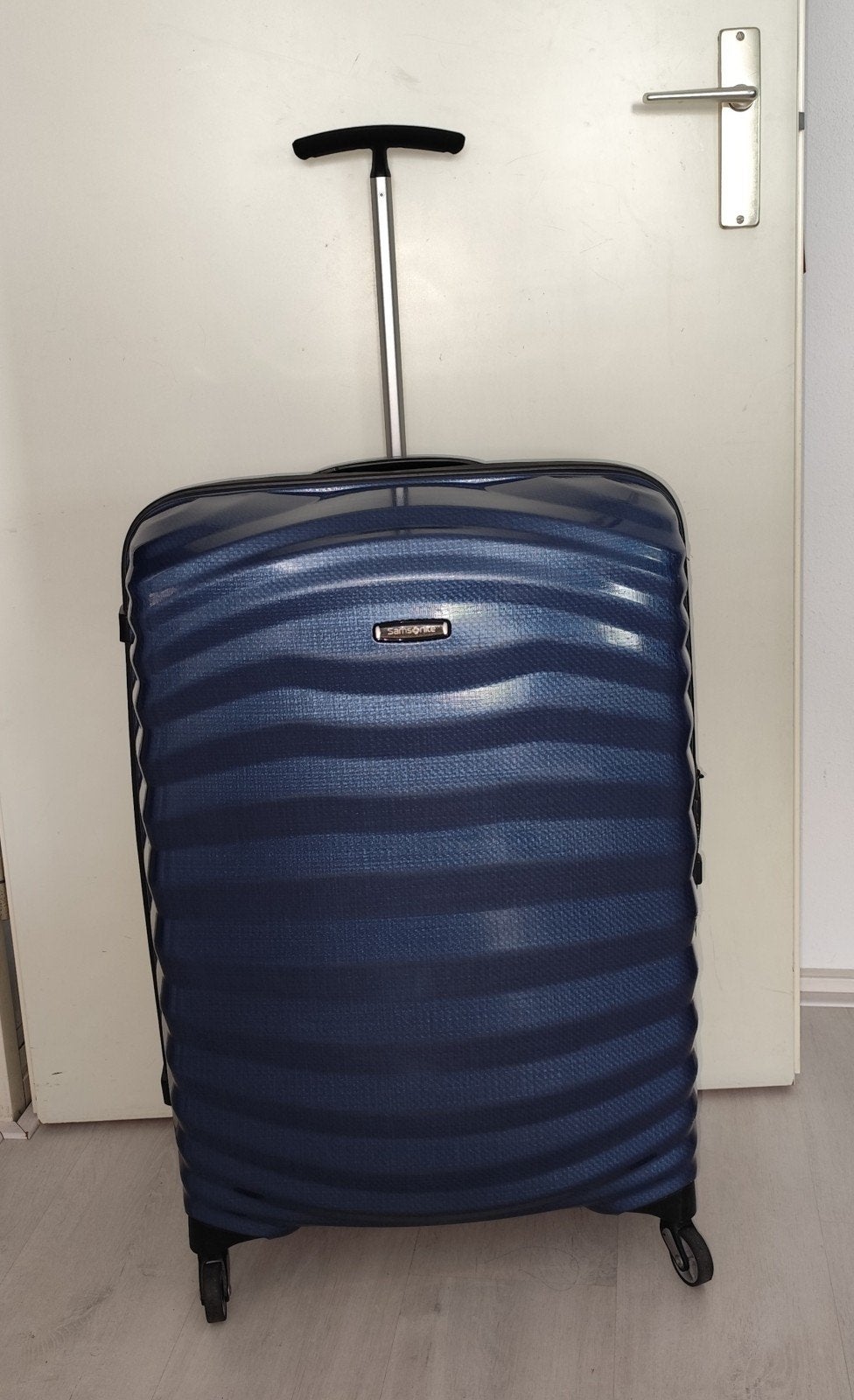 Grote koffer Samsonite 75x52x31 cm met 4 wielen en Tsa-Slot, Sieraden, Tassen en Uiterlijk, Koffers, Wieltjes, Hard kunststof