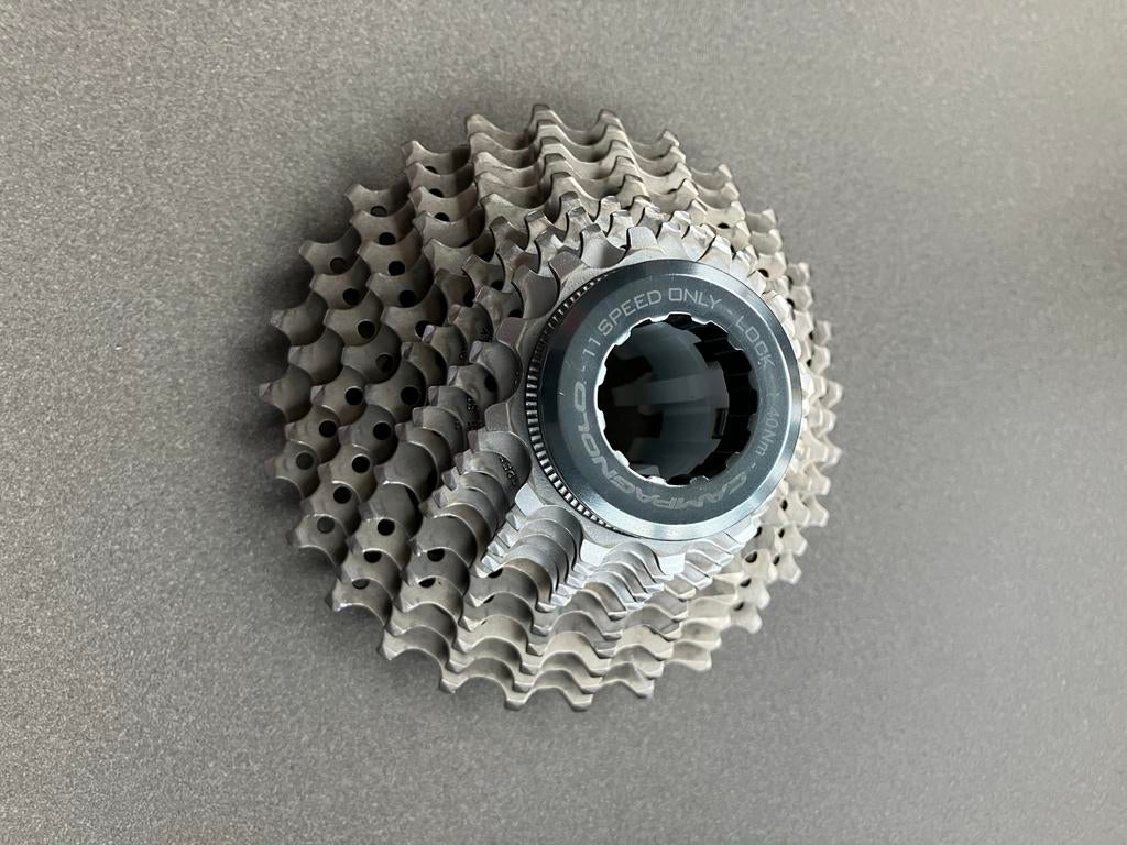 Campagnolo Chorus 11-speed cassette 12-27T, Fietsen en Brommers, Fietsonderdelen, Staal, Ophalen of Verzenden, Zo goed als nieuw