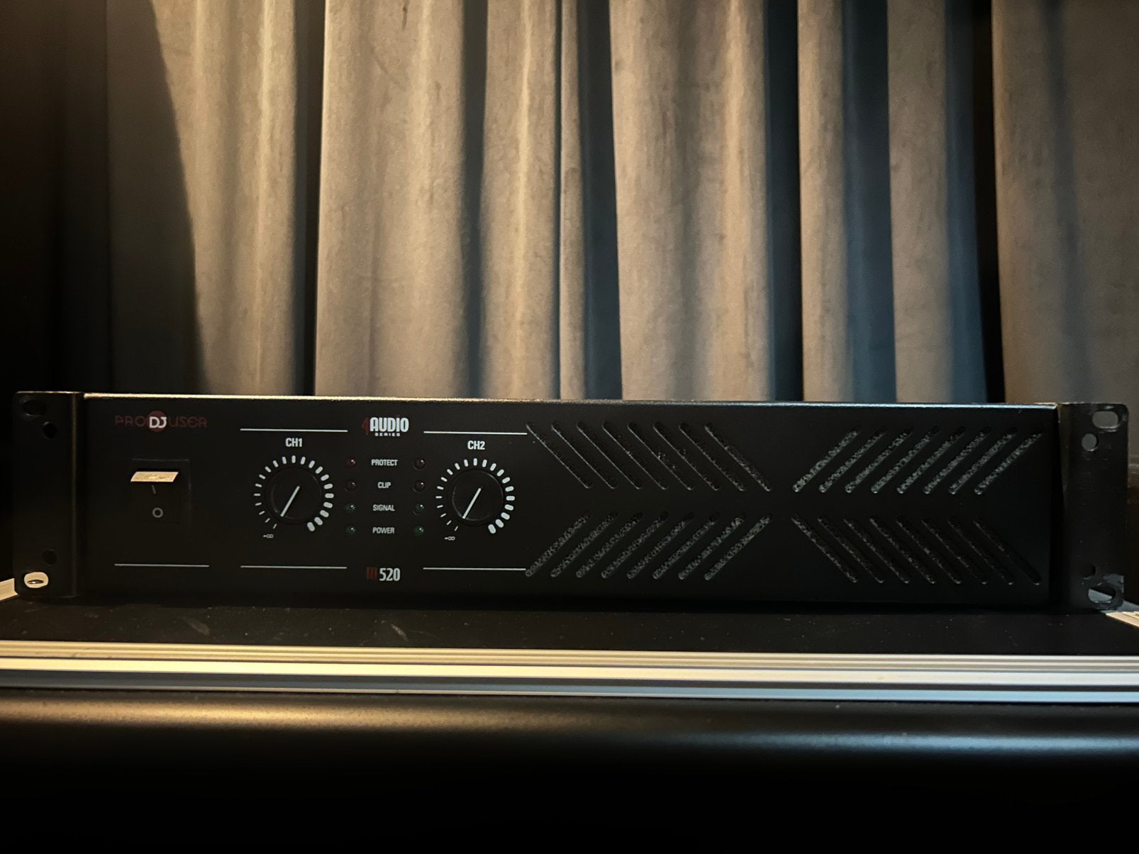 Prodjuser M520 PA-versterker, Ophalen, Gebruikt, 500 tot 1000 watt, P.A.