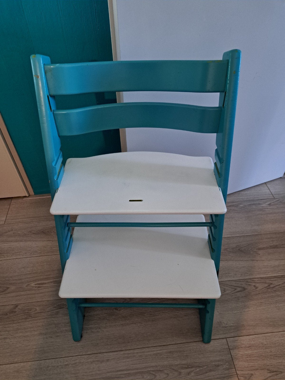 Leuke turquoise kinderstoel tripp trapp stoel, Ophalen, Gebruikt, Meegroeistoel