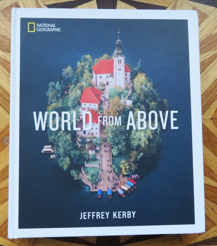 World from Above - National Geographic, Ophalen of Verzenden, Zo goed als nieuw, Fotografen