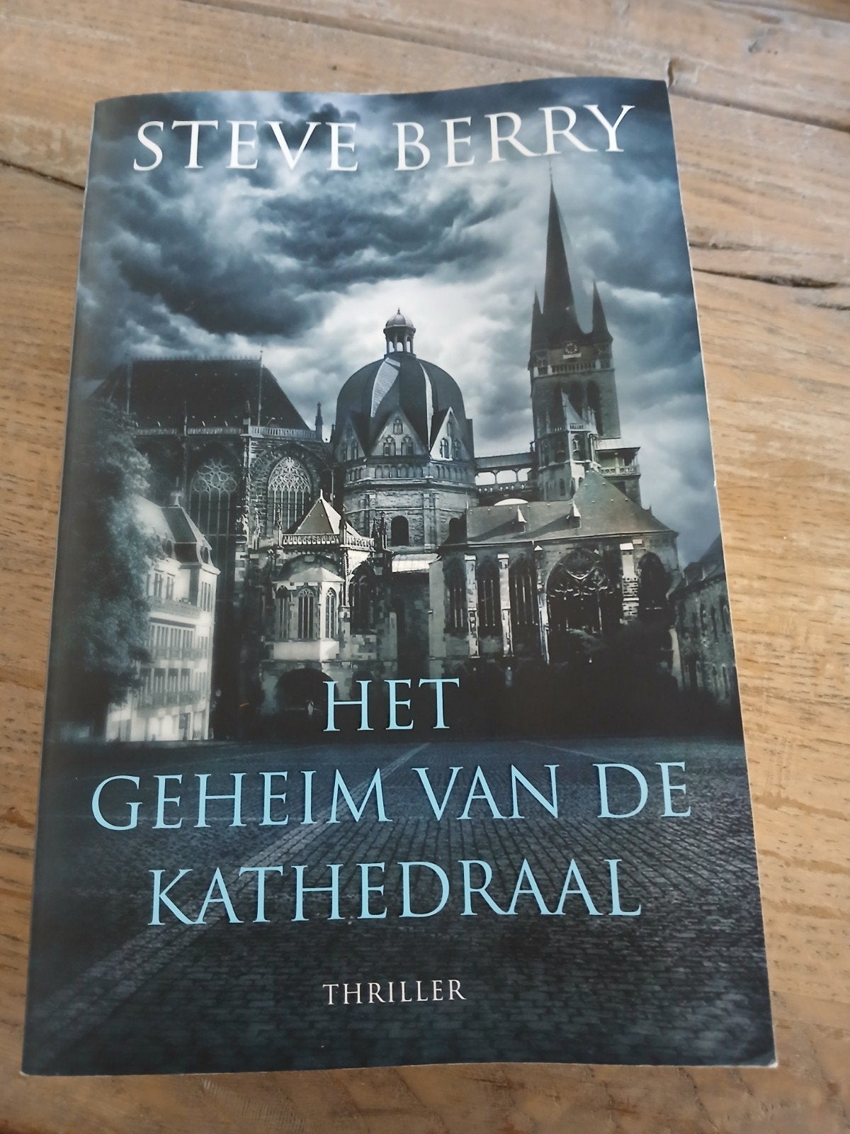 Het Geheim van de Kathedraal - Steve Berry (Thriller), Ophalen of Verzenden, Gelezen, Steve Berry, Nederland
