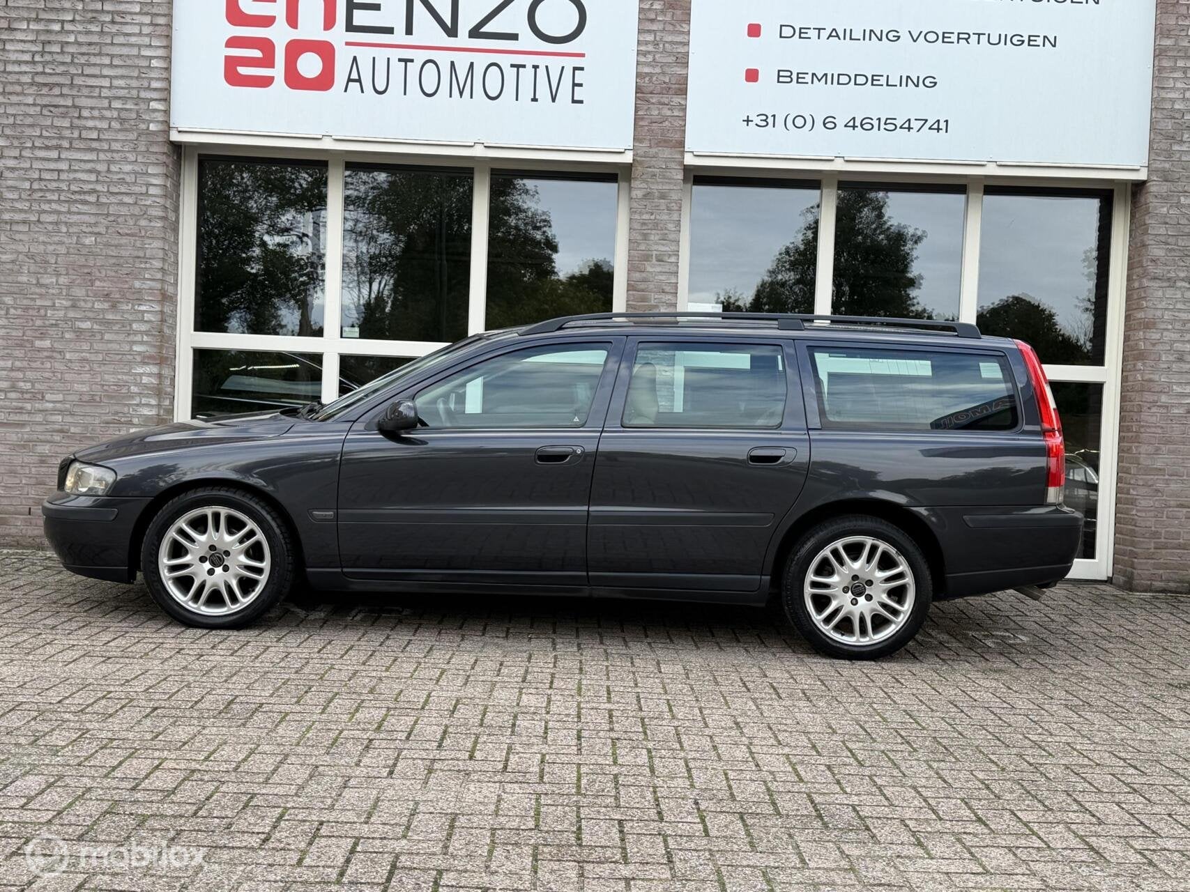 Volvo V70 2.4 Trekhaak Cruise NLauto NAP Youngtimer, foto 8