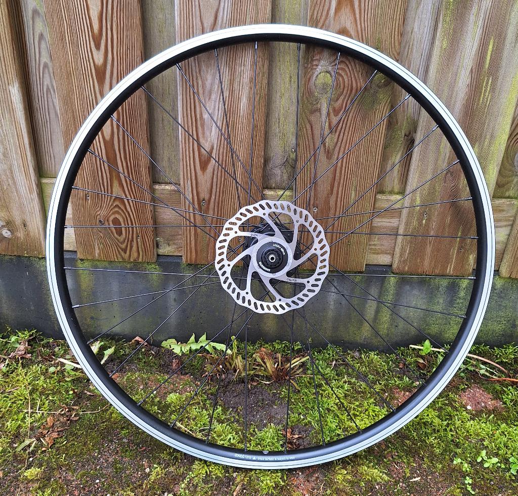 Shimano naafdynamo in 28" wiel met schijrem, Wiel, Oldtimerfiets, Ophalen of Verzenden, Zo goed als nieuw