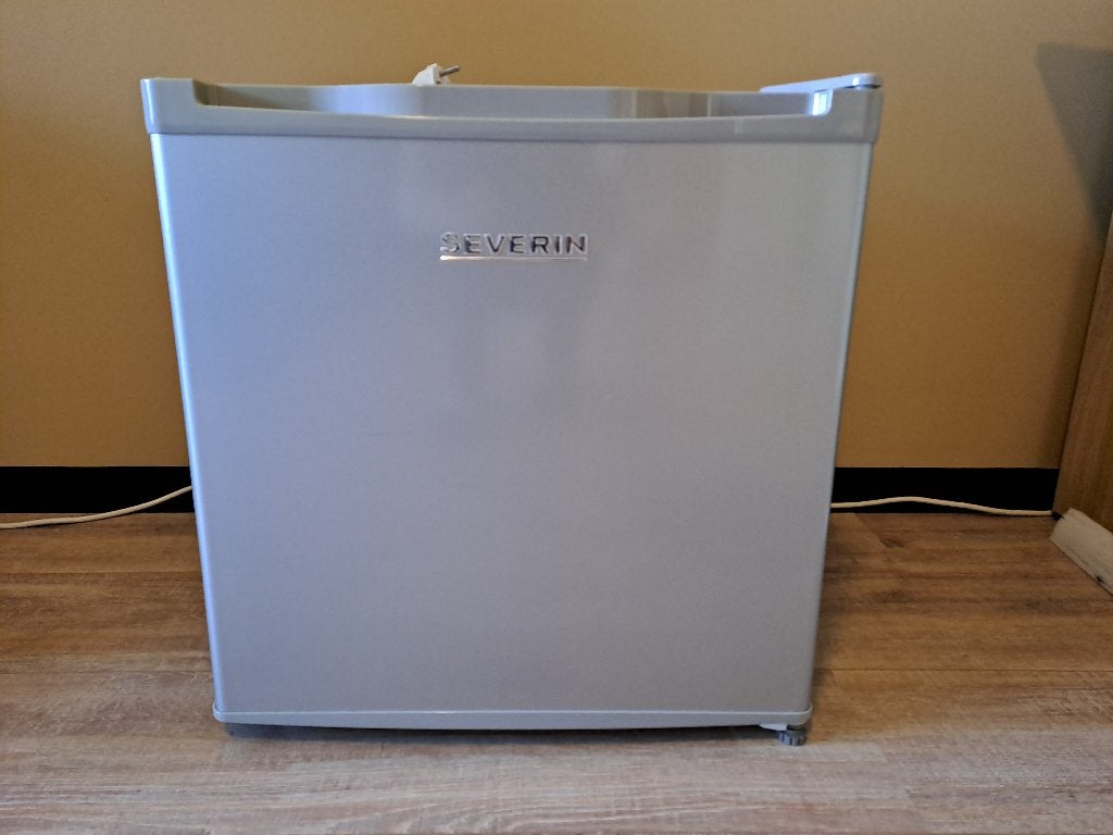 Severin koelkast KB 8874, Ophalen, Gebruikt, Minder dan 85 cm, Minder dan 75 liter