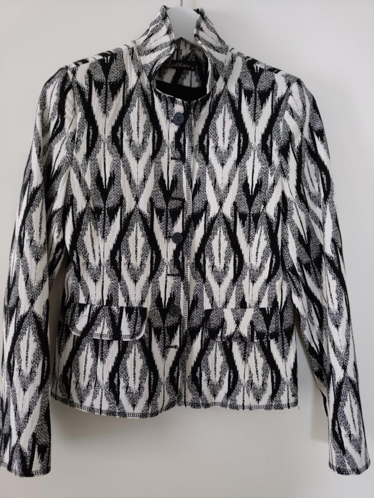 Te koop kort zwart wit B Three jasje Maat 36, Kleding | Dames, Jasjes, Kostuums en Pakken, Zwart, Ophalen of Verzenden, Zo goed als nieuw