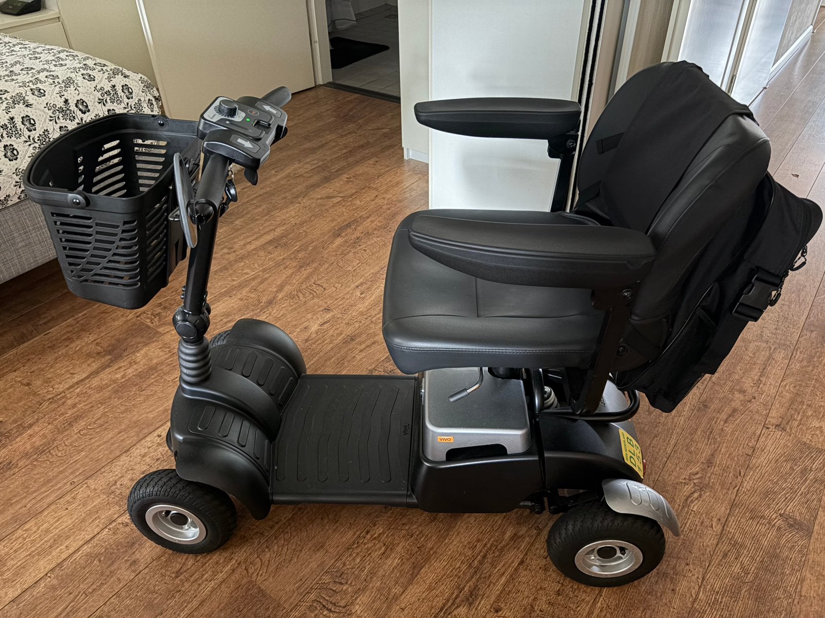 scootmobiel Vivo 4, Ophalen, Zo goed als nieuw, 10 km/u of minder