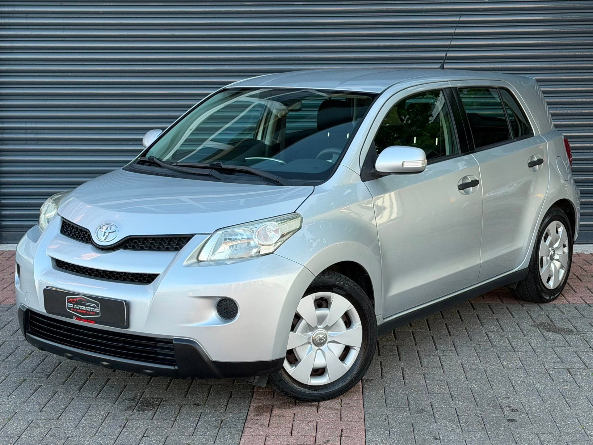 Toyota Urban Cruiser 1.3 VVT-i Comfort Airco | Nwe Apk | Ele, Voorwielaandrijving, Dealer onderhouden, Gebruikt, Zwart