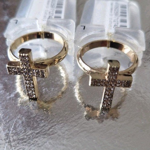 Gouden ringen met kruisje en steentjes - Nieuw, Sieraden, Tassen en Uiterlijk, Met kristal, Nieuw, Info@beeline.com, 17 tot 18