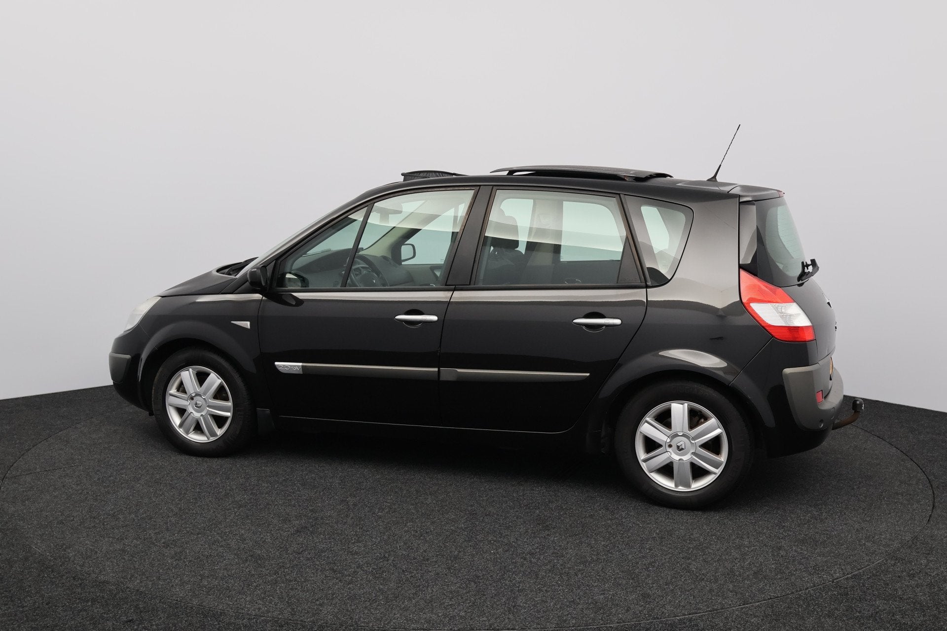 Renault Scénic 2.0-16V Privilège Luxe/ D-riem verv: 192.00, Auto's, 1998 cc, Gebruikt, Zwart, 4 cilinders
