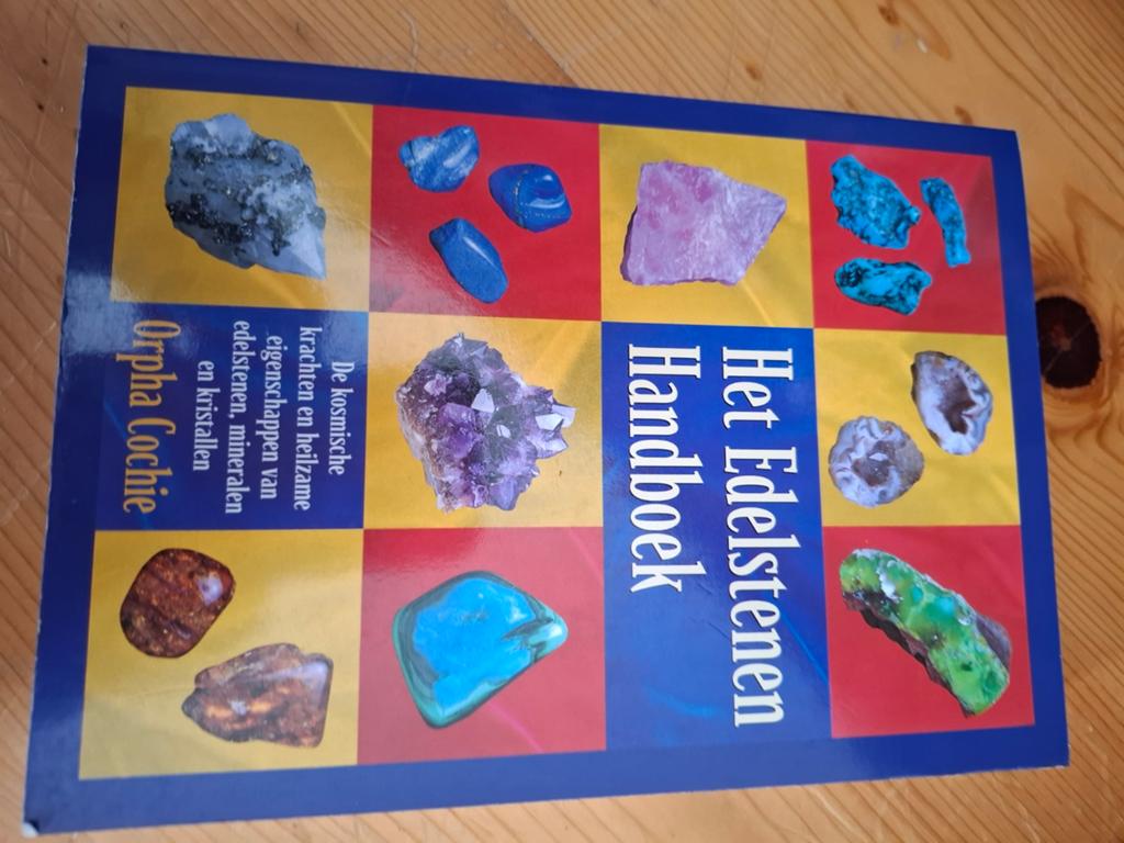 Edelstenen handboek, Ophalen of Verzenden, Overige onderwerpen