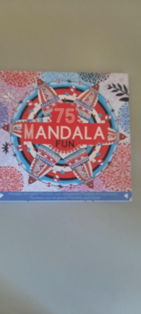 Leuk mandala kleur boek, Nieuw, Ophalen of Verzenden, Tekenen en Schilderen, 75 mandala fun