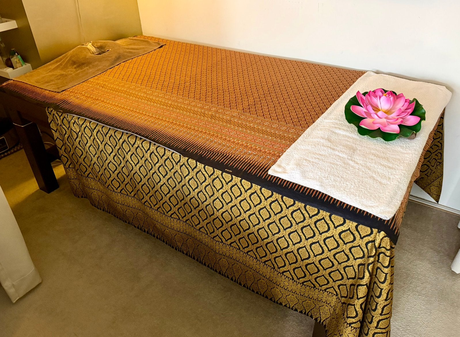 Massagetafel voor professionele salon, zware kwaliteit, zgan, Ophalen, Zo goed als nieuw, Massagetafel