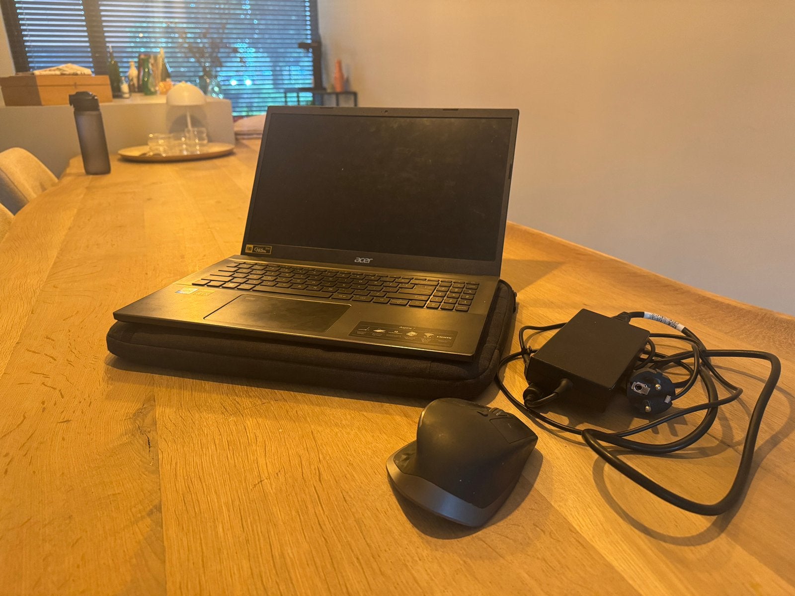 Acer aspire A715 51G, Ophalen, Gebruikt, 2 tot 3 Ghz, Met videokaart