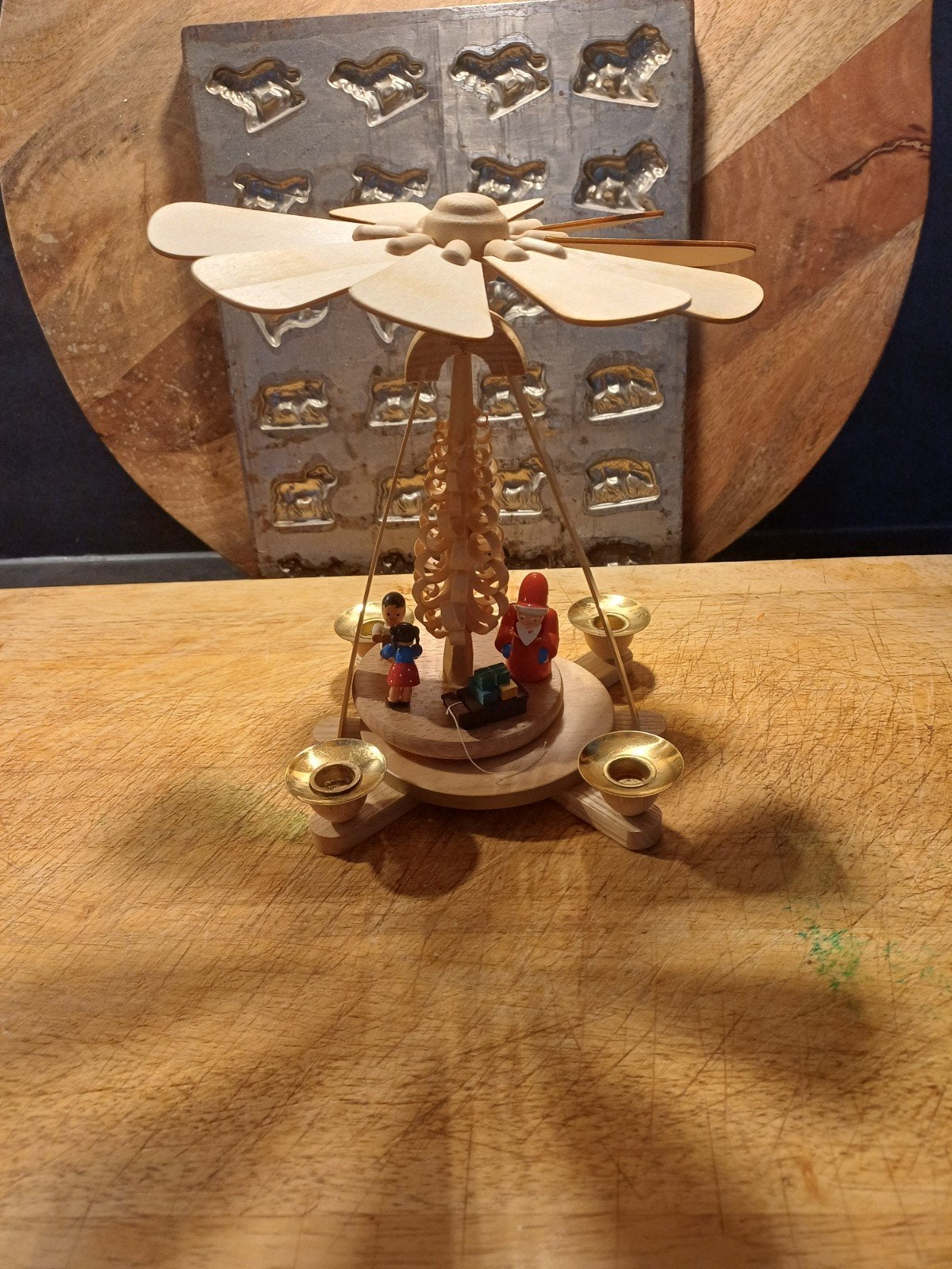 Mooie complete Kertspiramide uit het Ertsgebergte Kerst, Verzenden