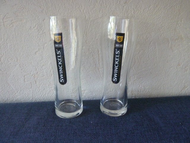 Swinckels Bierglazen - 2 stuks, Ophalen of Verzenden, Zo goed als nieuw, Glas of Glazen, Overige merken