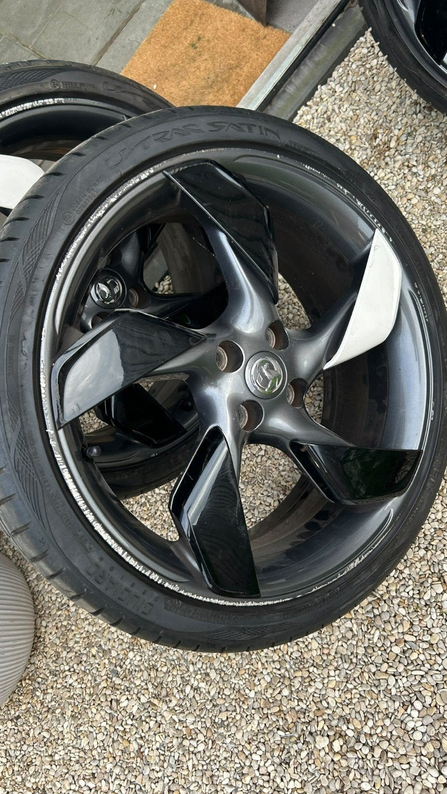 Set van 4 originele Opel Adam velgen met zomerbanden, Auto-onderdelen, Ophalen, Gebruikt, Zomerbanden, Banden en Velgen