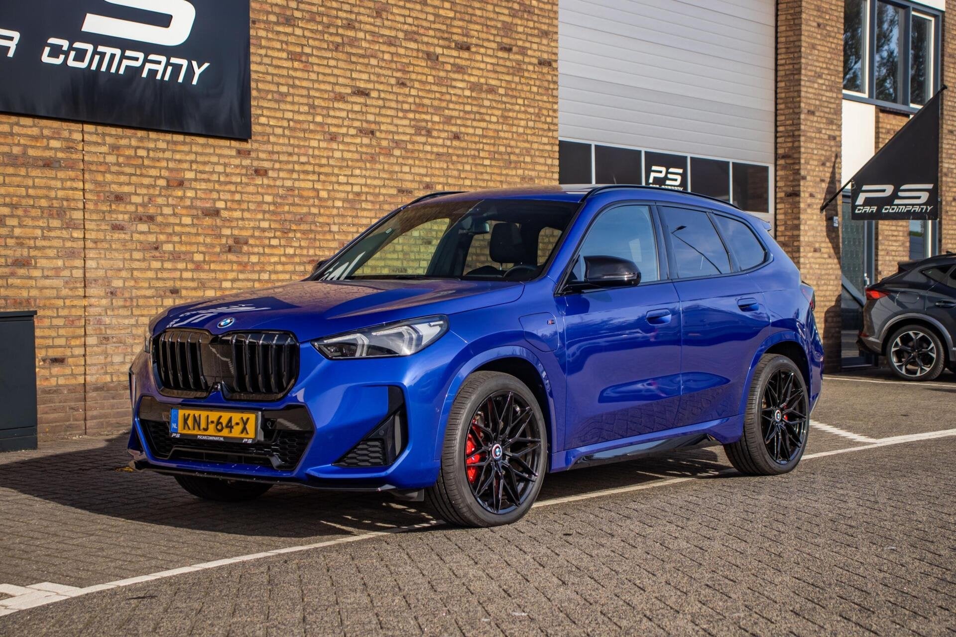 BMW X1 xDrive30e M-Sport, Full Option, Premium Select, Pano, Automatische klimaatregeling, Blauw, Bedrijf, Hybride Elektrisch/Benzine