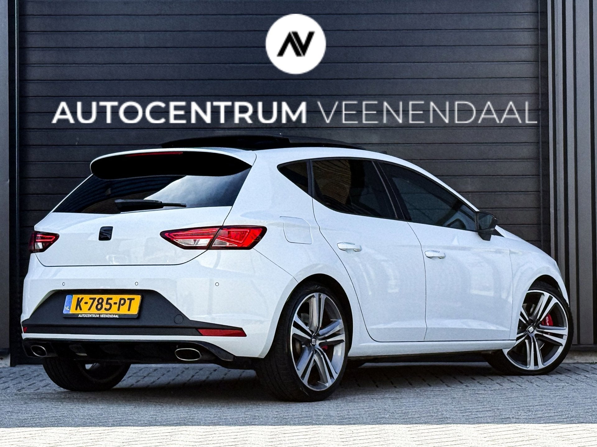 Seat Leon Cupra 290 2.0 TSI DSG PANO/DCC/CAMERA/CARPLAY/19'', 4 cilinders, 1984 cc, Leon, Wit