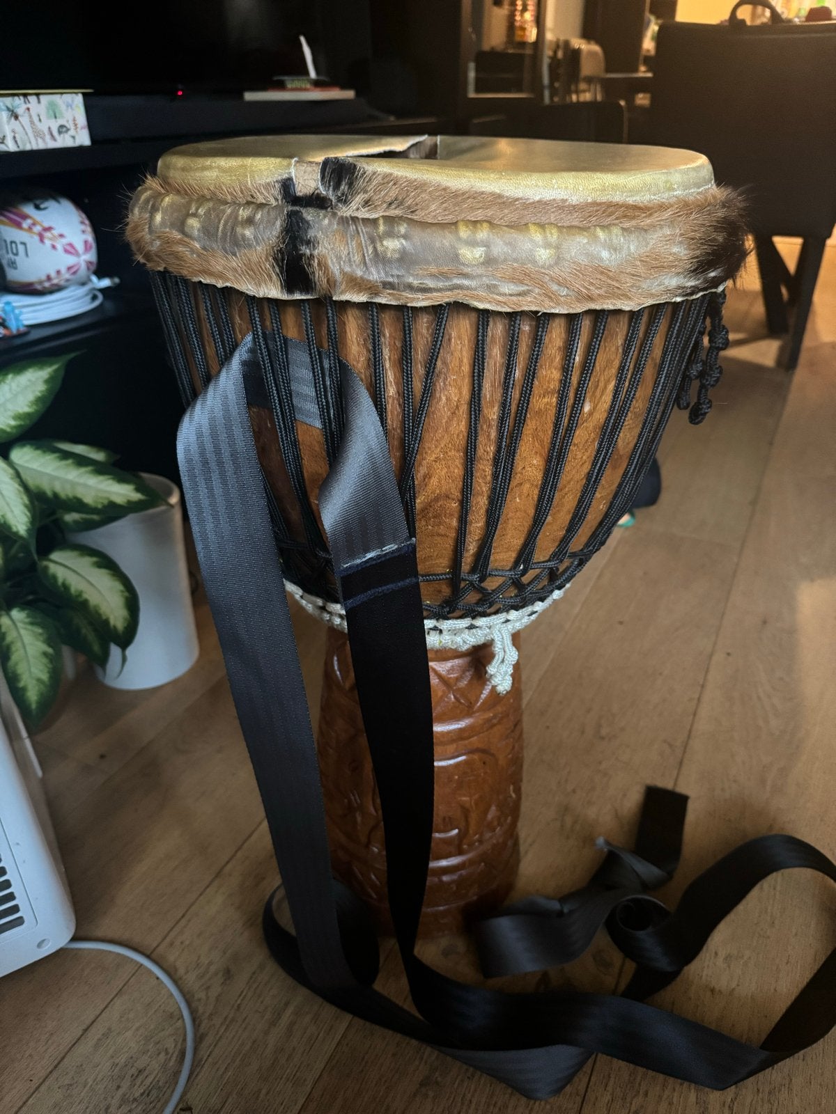 Mooie djembe met hoes - vel moet vervangen, Ophalen, Gebruikt, Trommel